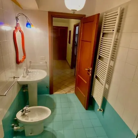 Luminoso A Due Passi Dal Centro Turin