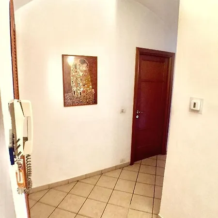 Luminoso A Due Passi Dal Centro *